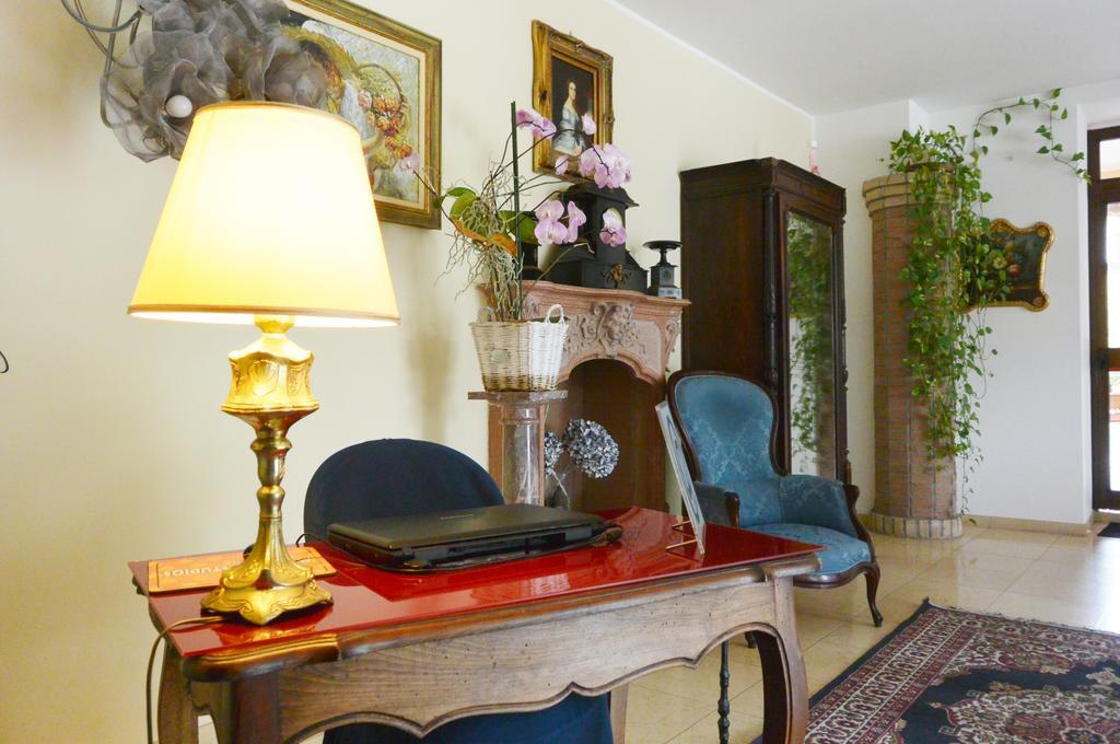 Hotel Ristorante Italia Чертоза ди Павия Екстериор снимка