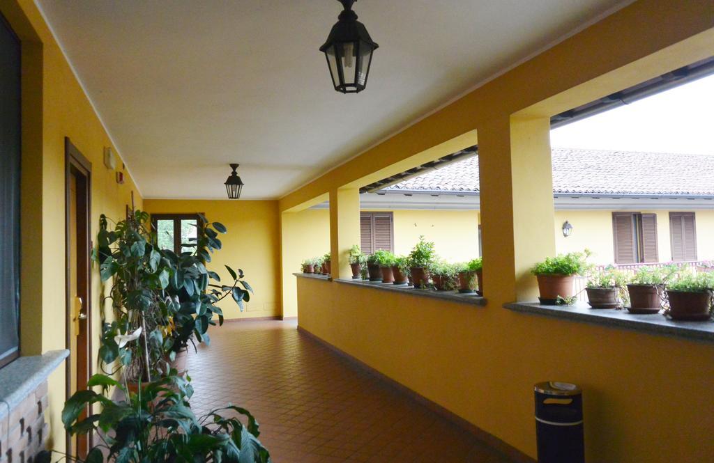 Hotel Ristorante Italia Чертоза ди Павия Екстериор снимка