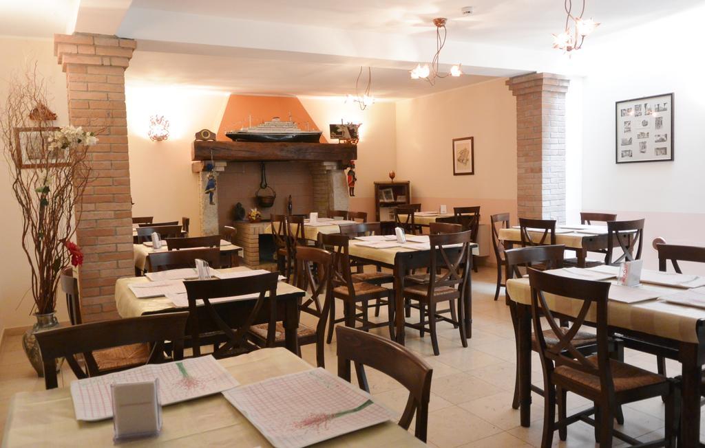 Hotel Ristorante Italia Чертоза ди Павия Екстериор снимка