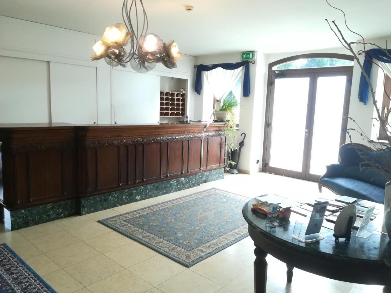 Hotel Ristorante Italia Чертоза ди Павия Екстериор снимка